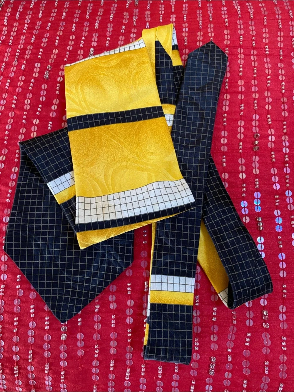 💯 Silk Hand Made In Italy 🇮🇹 Stunning Versace Style Print Luxurious Tie